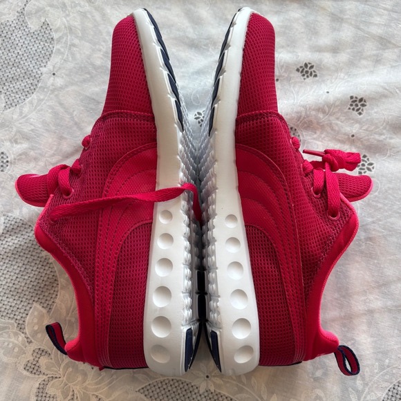 Puma Pink Lace Up Athletic Shoes Sneakers Women's Size 7,‎ euro 37.5, UK 4.5 - Picture 6 of 10